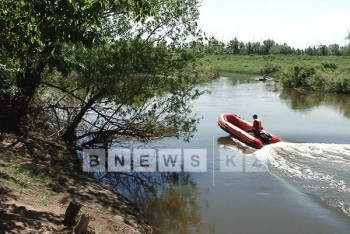 Спасатели нашли тело утонувшей в Нуре девочки