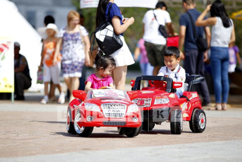 Фотография к новости: Какая программа ждет детей в астанинском парке Влюбленных сегодня?