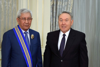 Фотография к новости: Президент РК встретился с ученым М.Жолдасбековым