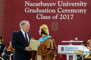 Фотография к новости: Президент РК поздравил выпускников Назарбаев Университета с окончанием учебы