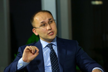 Даурен Абаев ответил на вопрос о цифровом вещании в Казахстане