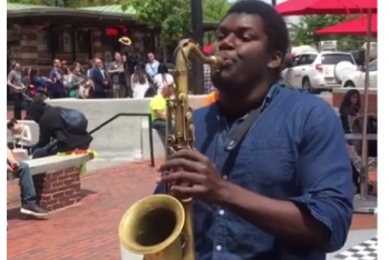 Фотография к новости: Гимн Казахстана на саксофоне исполнили в Массачусетсе