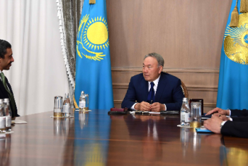 Фотография к новости: Президент РК и глава МИД ОАЭ обсудили новый этап сотрудничества