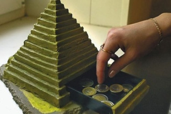 Жители Семея стали жертвами финансовой пирамиды