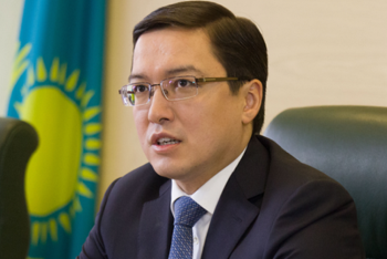 Д. Акишев пообещал разъяснить ситуацию с деньгами ЕНПФ