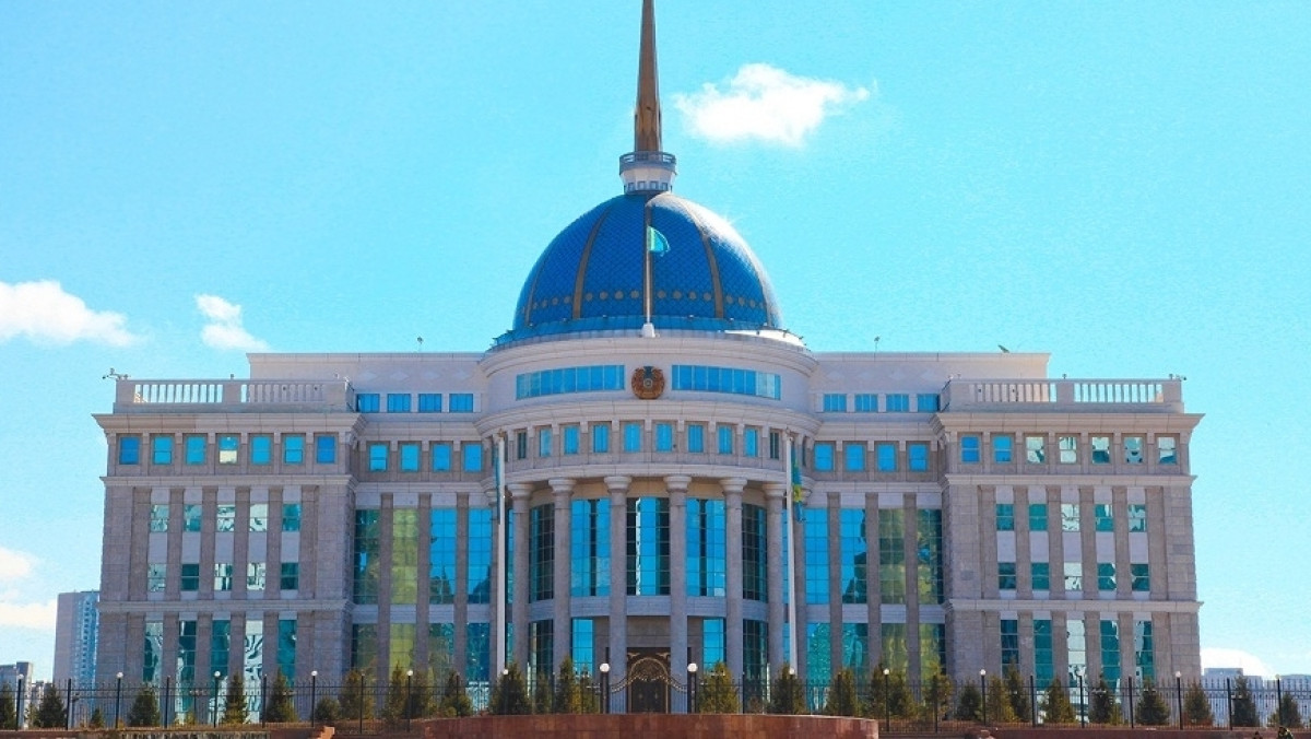 Глава государства выразил соболезнования Терезе Мэй