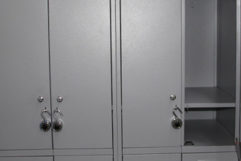 Фотография к новости: Завод в СКО реализует 18 тысяч школьных шкафчиков