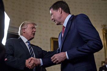 100 тысяч долларов пообещала WikiLeaks за запись разговора Трампа с экс-директором ФБР