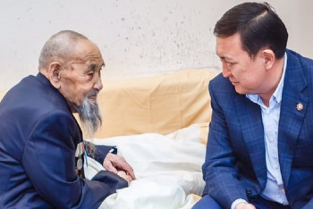 С Днем Победы поздравили ветеранов прокуроры Жамбылской области