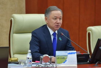 Н.Нигматулин пожелал правительству профессионально реализовать закон о местном самоуправлении