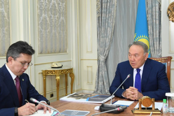 Фотография к новости: Нурсултан Назарбаев дал поручения министру финансов Б.Султанову