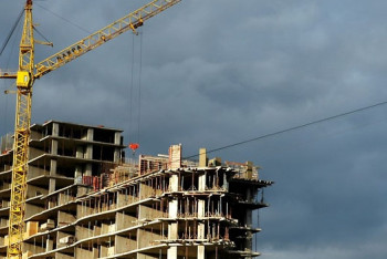 В ДВД Астаны проводится расследование в отношении застройщика Логвинова