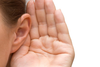 Слышу сердцем: Алматинец хочет открыть клинику для детей с микротией уха