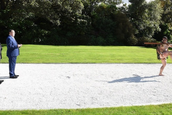 Казахстанcкого посла в Новой Зеландии приветствовали экзотическим танцем