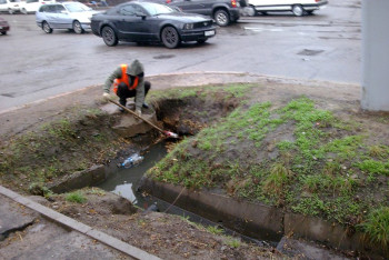 В Алматы продолжаются работы по реконструкции арычных сетей