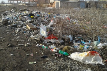 В районе Уральска «Шанхай» нет ни одного контейнера для мусора