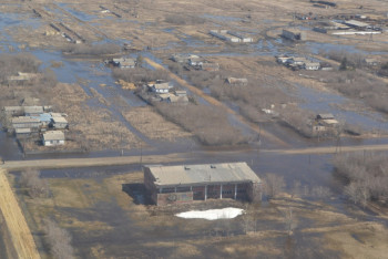 Фотография к новости: Спасатели ДЧС изучили паводковую ситуацию с вертолета