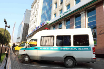 Процесс по разбойному нападению на клиентов банка в Алматы приостановлен