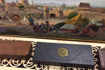 В Алматы незаконно ввозились предметы антиквариата и драгоценностей 