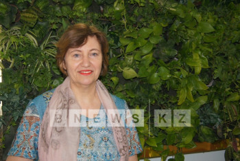 Флорист из Караганды создает зеленые панели из 120 видов растений