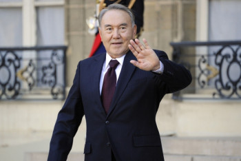 Фотография к новости: Нурсултан Назарбаев прибыл с официальным визитом в Азербайджан