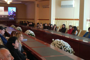 Фотография к новости: Книги Абая Кунанбаева на азербайджанском языке презентовали в Баку