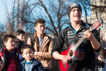 Уличные музыканты Алматы: это не работа, а порыв души