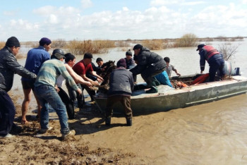 Как в Кызылординской области спасали людей из подтопленных сел