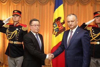 Посол Казахстана вручил верительные грамоты Президенту Молдовы