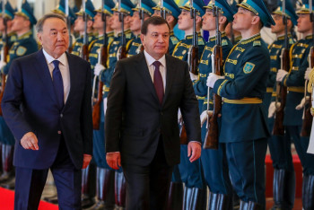 Нурсултан Назарбаев встретил Президента Узбекистана в Акорде