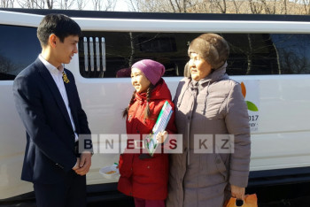 В Кокшетау бесплатное Наурыз-такси катало жителей по городу