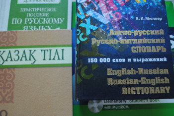 Аким ВКО рассказал «откуда растут ноги» непрофессионализма учителей-языковедов