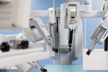 Фотография к новости: Турецкие врачи обучат казахстанских коллег методам лечения с помощью робота-хирурга