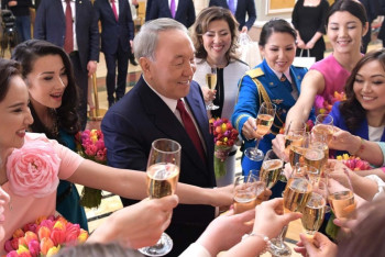 Фотография к новости: Высказывания Нурсултана Назарбаева стали слоганом в Азербайджане  