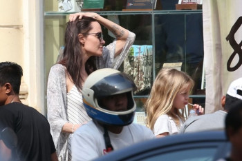 Анджелину Джоли застали в компании с новым мужчиной