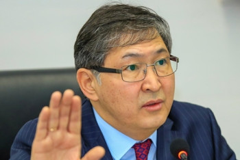 Е.Сагадиев ответил требующим его отставки блогерам