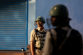 В Индии три человека арестованы за жертвоприношение 10-летней девочки