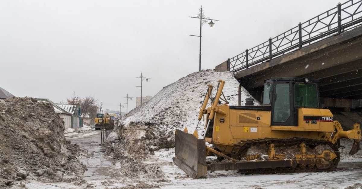 В Уральске ремонт моста вызвал дорожный коллапс