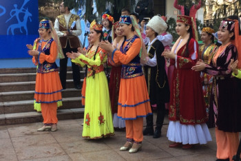 Ярким фестивалем отметили День благодарности в Алматы