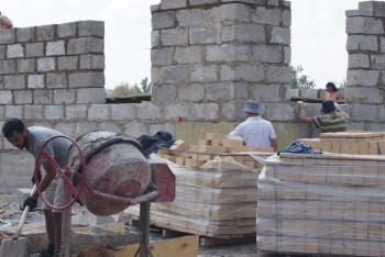 Карагандинские строители понесли убытки при возведении домов после наводнения