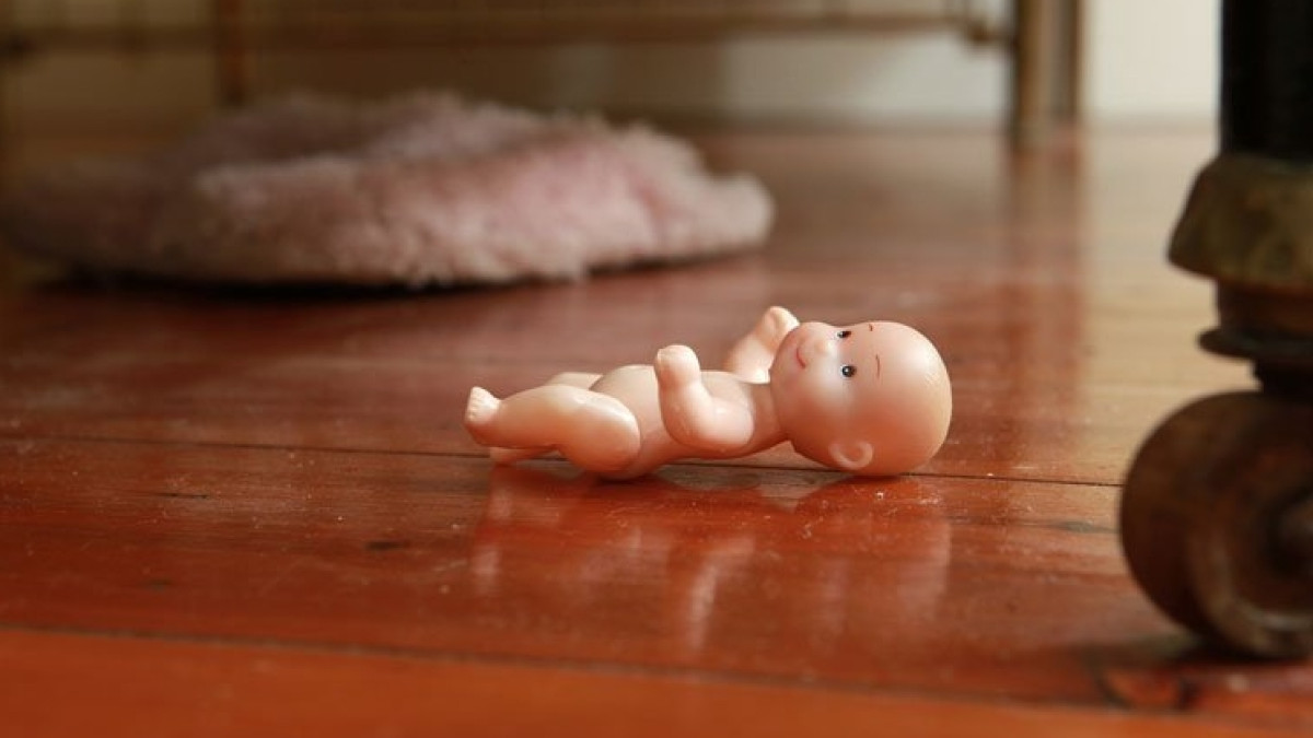 Медики выясняют причину гибели двухлетней девочки в Костанае