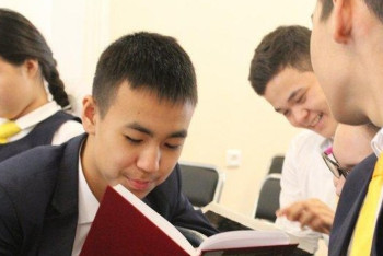 В 2017 году МОН РК в несколько раз увеличил образовательные гранты