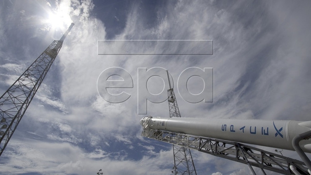 © EPA/JIM GROSSMANN