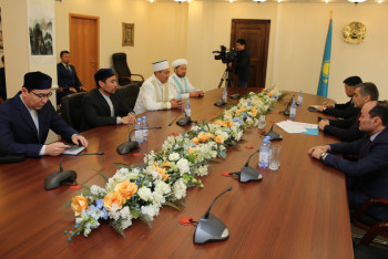 Фотография к новости: ДУМК предостерегает казахстанцев от идей деструктивных религиозных течений