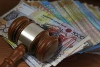 Фотография к новости: 7.7 млн тенге штрафа присудили павлодарскому чиновнику за новогодние взятки