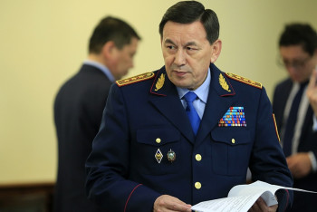 Министр внутренних дел РК обеспокоен судьбой трудных подростков