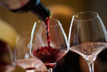 Сколько литров алкоголя в год употребляют казахстанцы?