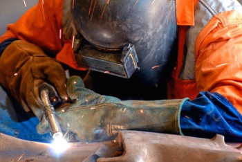 Фотография к новости: Более 21 тыс безработных казахстанцев смогут обучиться рабочим специальностям в этом году