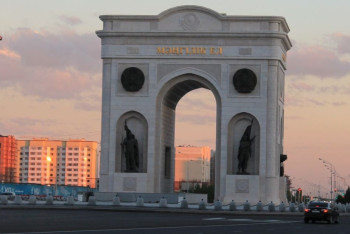 Фотография к новости: Смотровая площадка откроется на Триумфальной арке в Астане