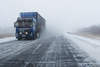 Фотография к новости: На дорогах Жамбылской и Карагандинской областей ограничено движение